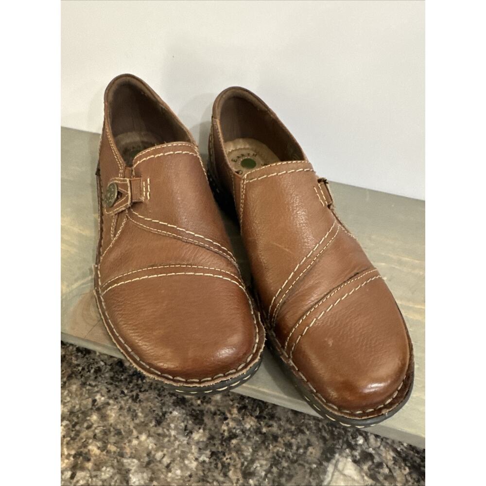 Earth Origins Brown Leather Closed Toe Loafer Elsie Suede Heal Size 9M EUC
